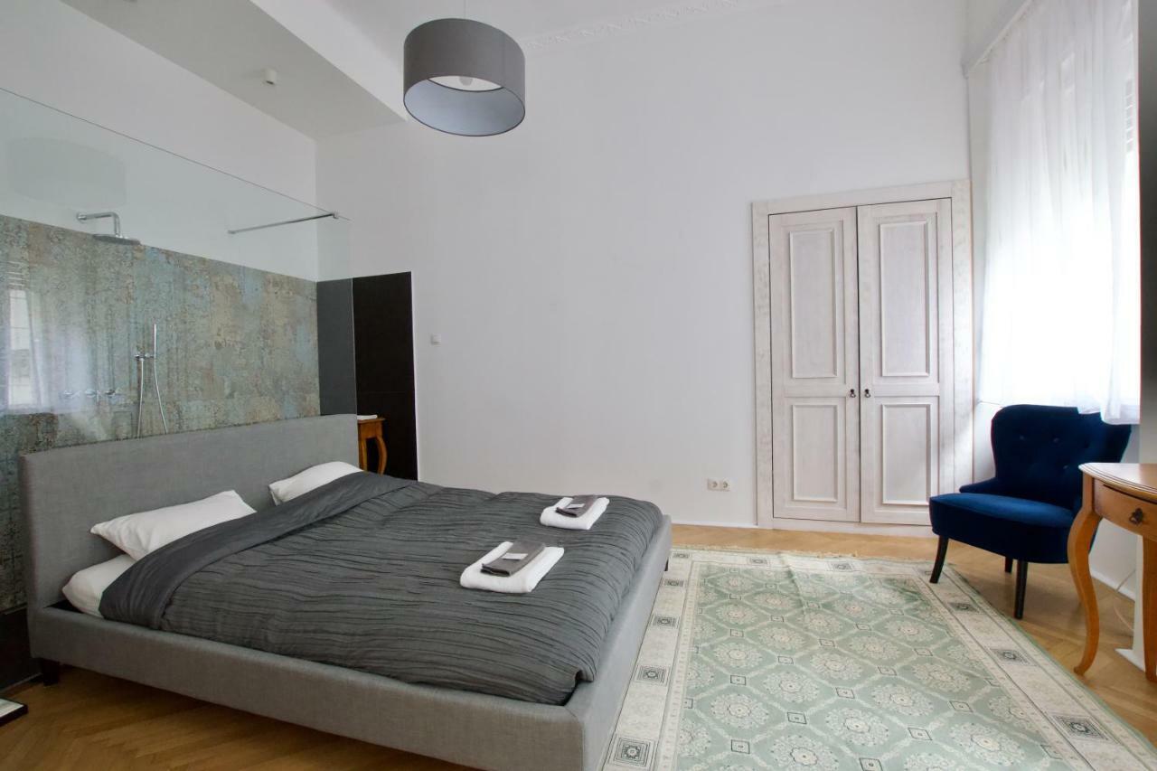 Luxury Apartment By Hi5 - Oktober 6 Street Budapest Ngoại thất bức ảnh
