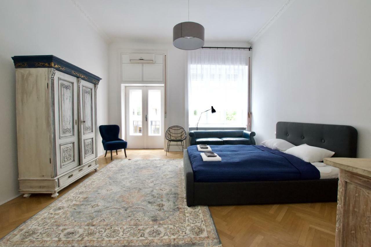 Luxury Apartment By Hi5 - Oktober 6 Street Budapest Ngoại thất bức ảnh