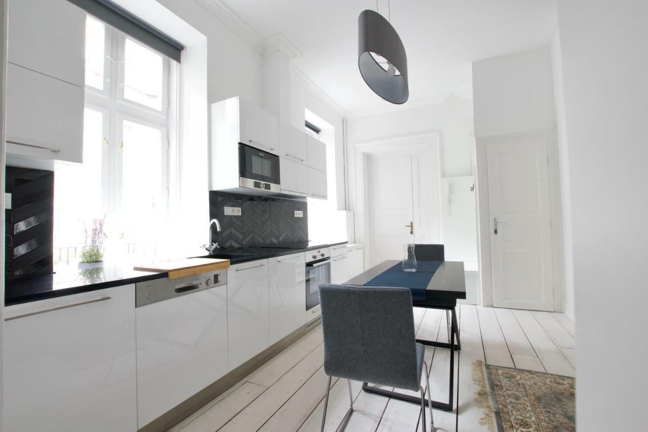 Luxury Apartment By Hi5 - Oktober 6 Street Budapest Ngoại thất bức ảnh